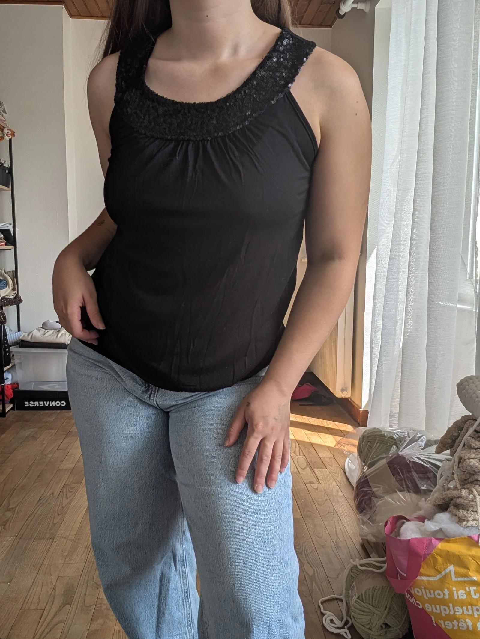 Black tank top with sequin collar – Size XS – Very good condition ✨♥ – photo 2